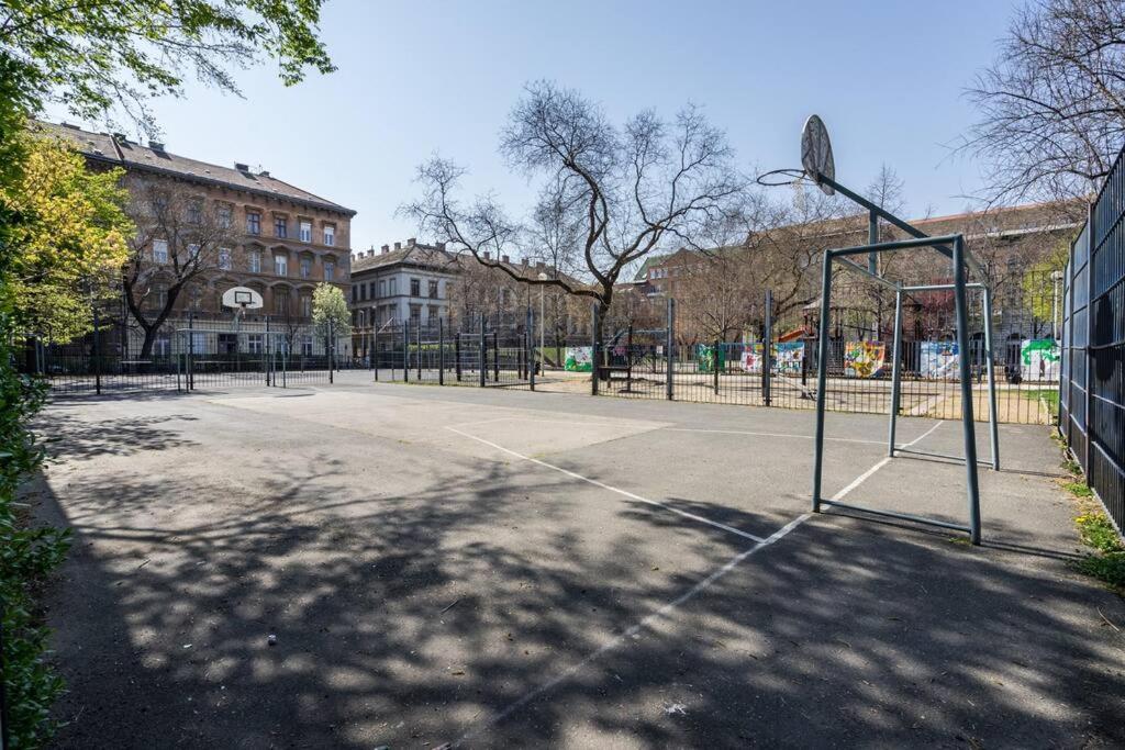 Klauzal Garden City Apartments Budapest Exterior photo